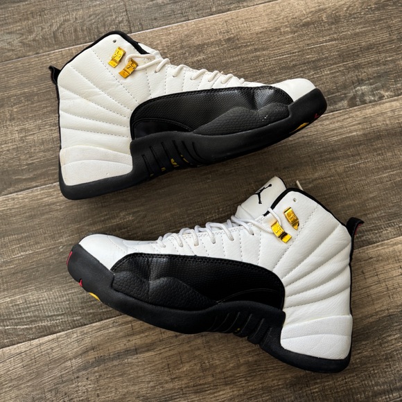 Jordan 12 retro royalty taxi Men's White and Black Sneakers 8 - Picture 2 of 6